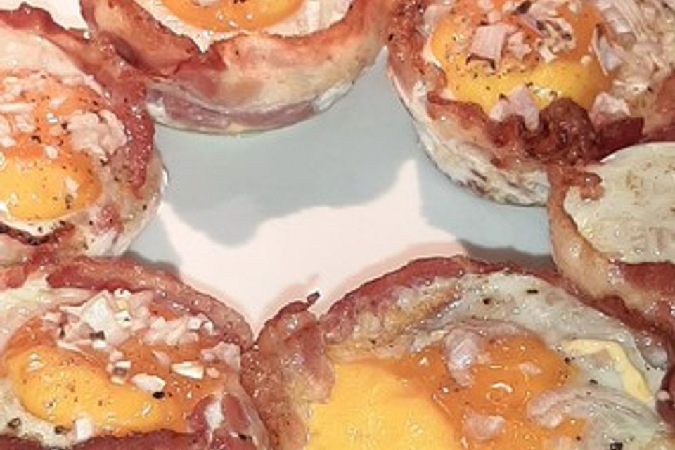 Bacon-Muffins mit Käsefüllung