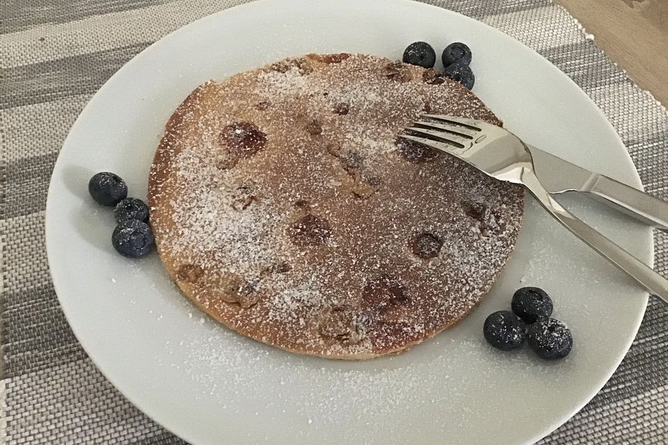 Ofenpfannkuchen mit Erdnussbutter und Marmelade