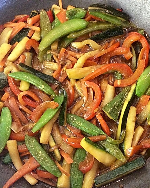 Gemüse-Stir-fry mit Hoisinsauce