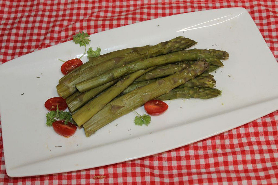 Sous-vide Spargel mit Thymian