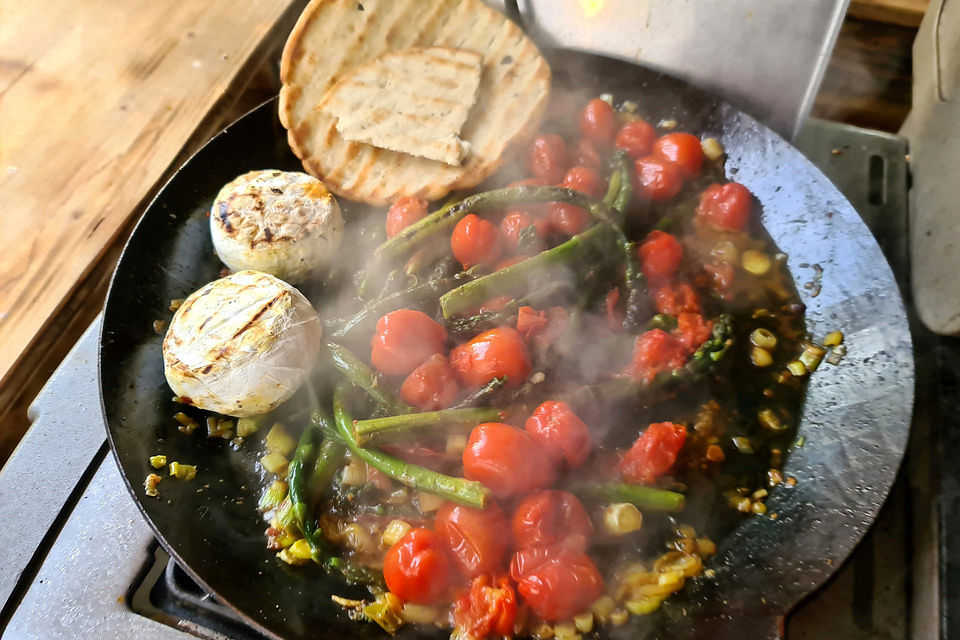 Roberts grüner gegrillter Spargel