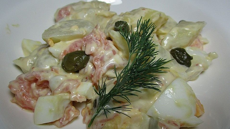 Spargelsalat mit Räucherlachs und Ei von pro-vit