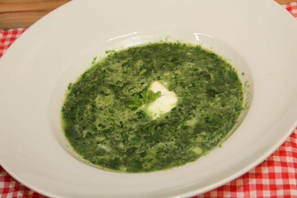 Feine Radieschenblätter-Suppe