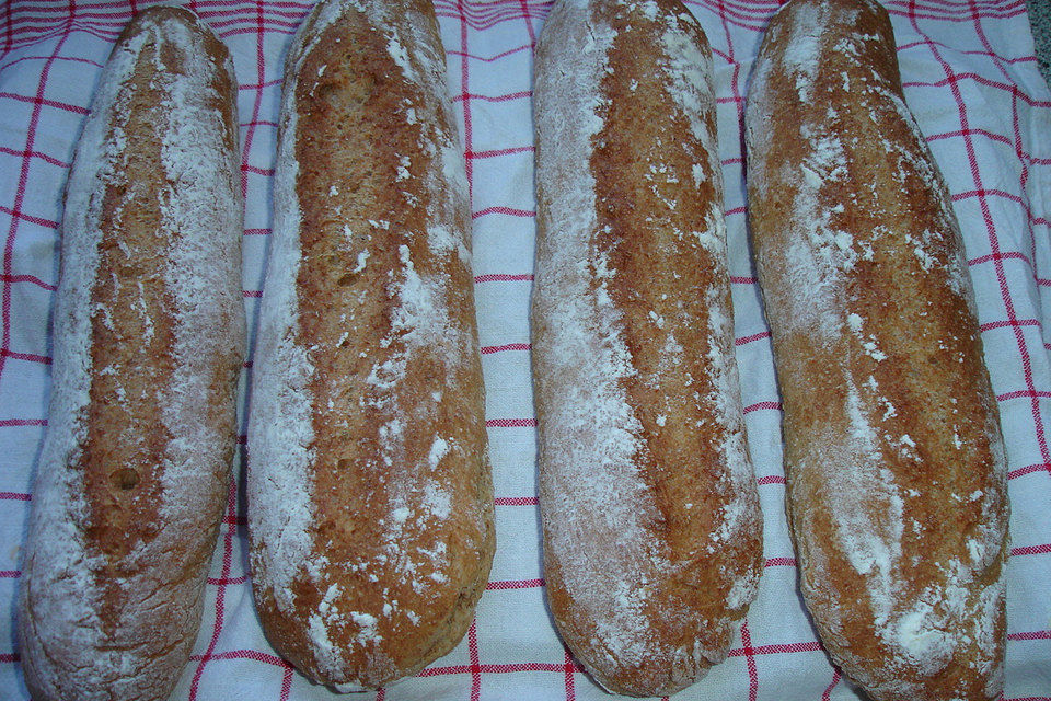 Baguettestangen mit Dinkel und Amaranth