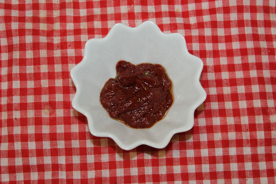 Scharfe Tomaten-Chilimarinade