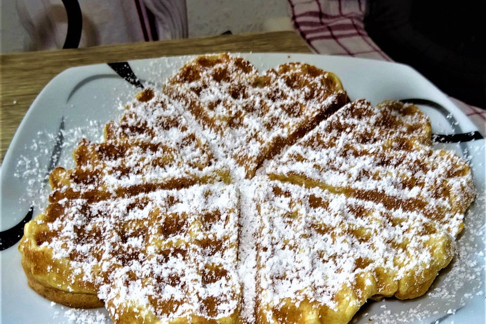 Apfelpfannkuchen-Waffeln mit Calvados à la Didi