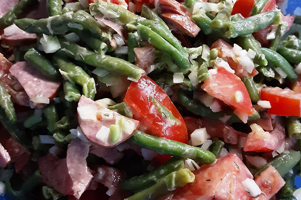 Tomaten-Bohnen-Salat mit Cabanossi