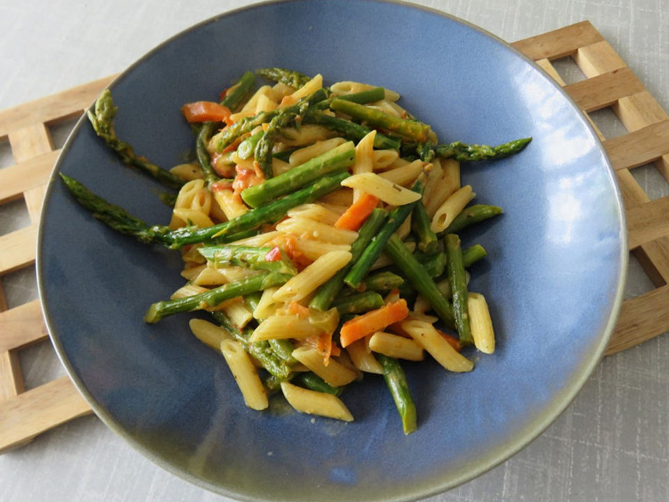 Nudel-Gemüsepfanne in sämiger Sauce von CubaLibre36| Chefkoch