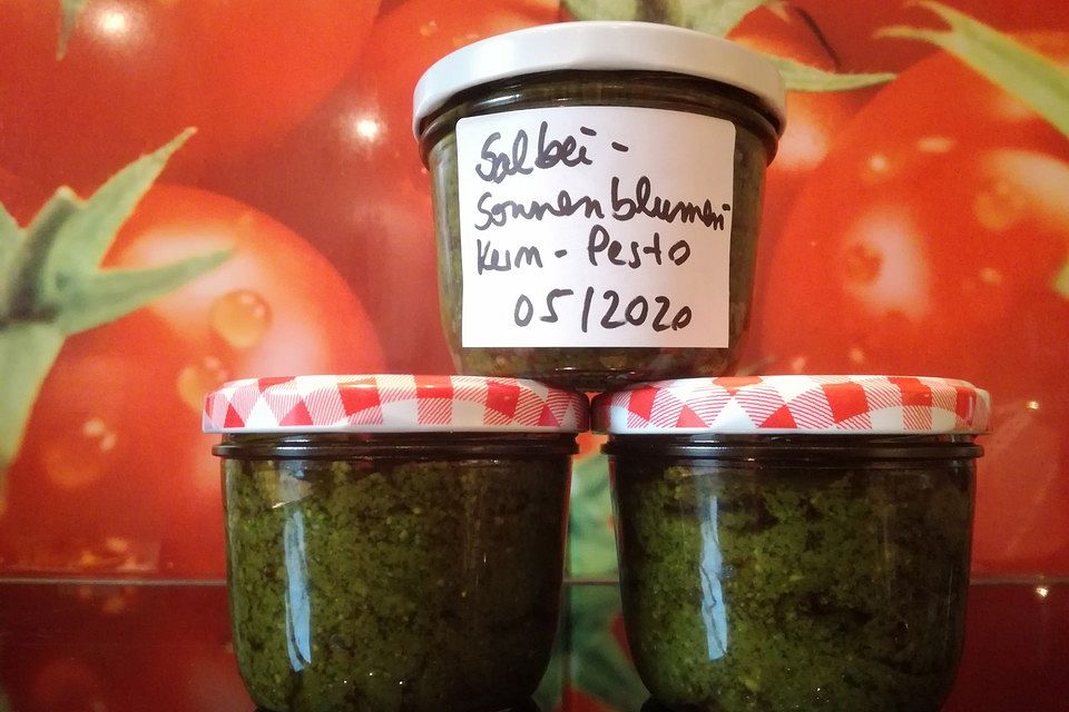 Salbei-Pesto mit Sonnenblumenkernen