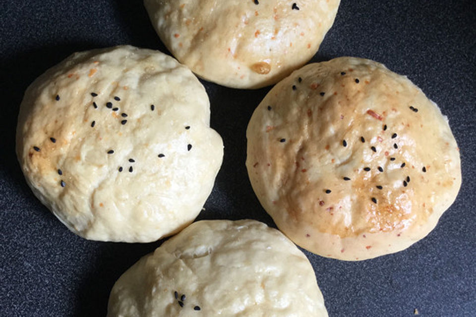 Burgerbrötchen mit Parmesan