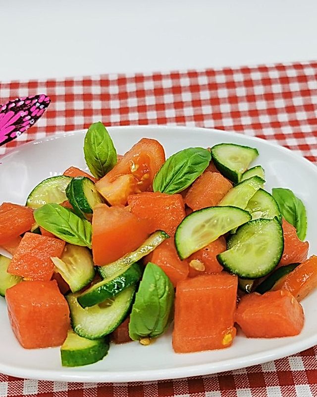 Gurken-Tomaten-Melonen-Salat