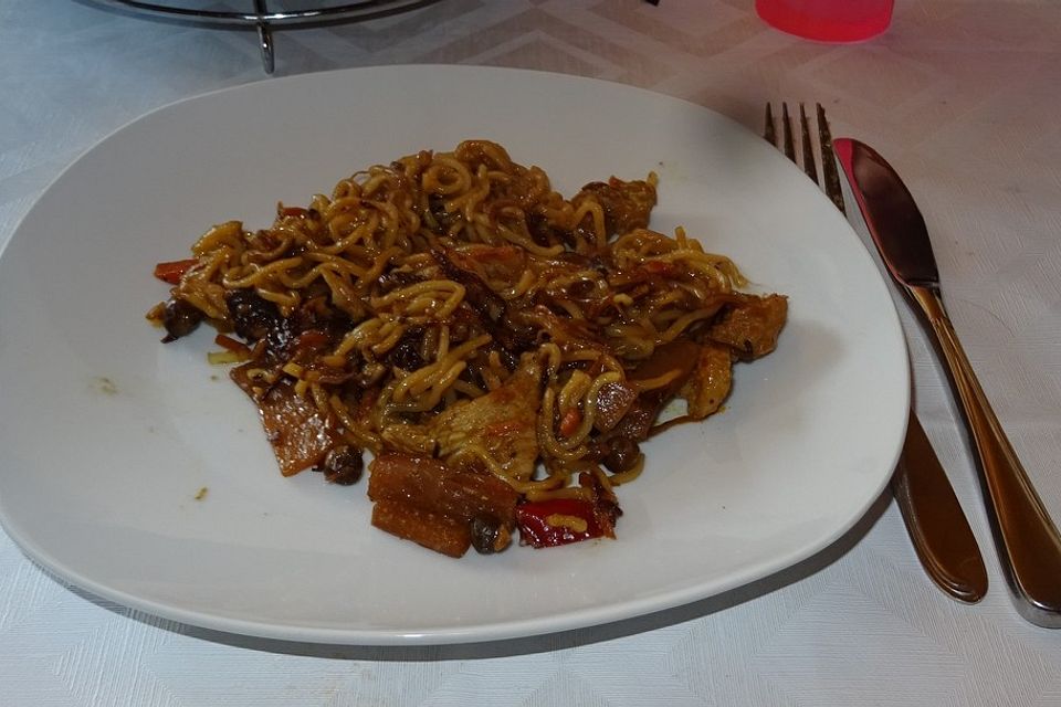 Wok-Nudeln mit Pute und Gemüse à la Didi