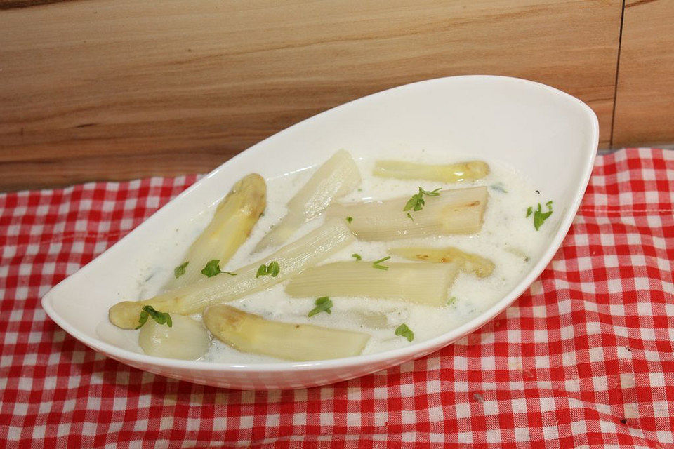 Kresse-Schaum-Soße zu Spargel