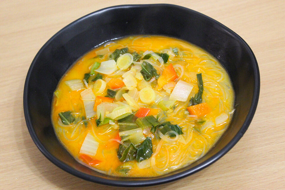 Vegane Asia-Thai Suppe