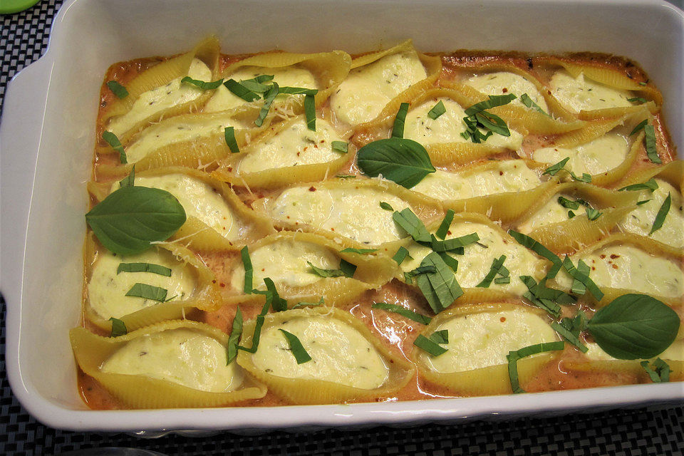 Conchiglioni con Ricotta e limone - gefüllte Muschelnudeln