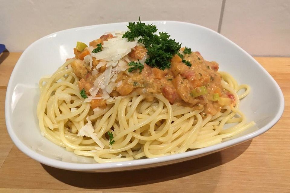 Spaghetti mit roten Sahnelinsen