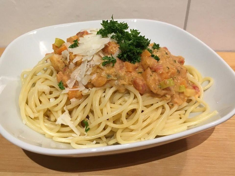 Spaghetti mit roten Sahnelinsen von chef_jason| Chefkoch