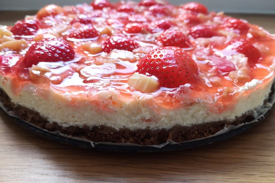 Erdbeer-Rhabarber-Cheesecake