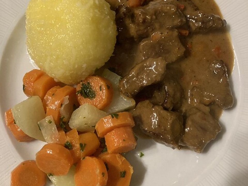 Rahmgulasch mal ganz anders von Puchzeli| Chefkoch