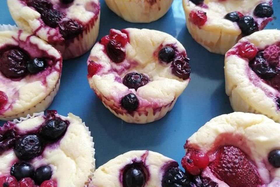 Kalorienarme Cheesecake-Himbeer Muffins