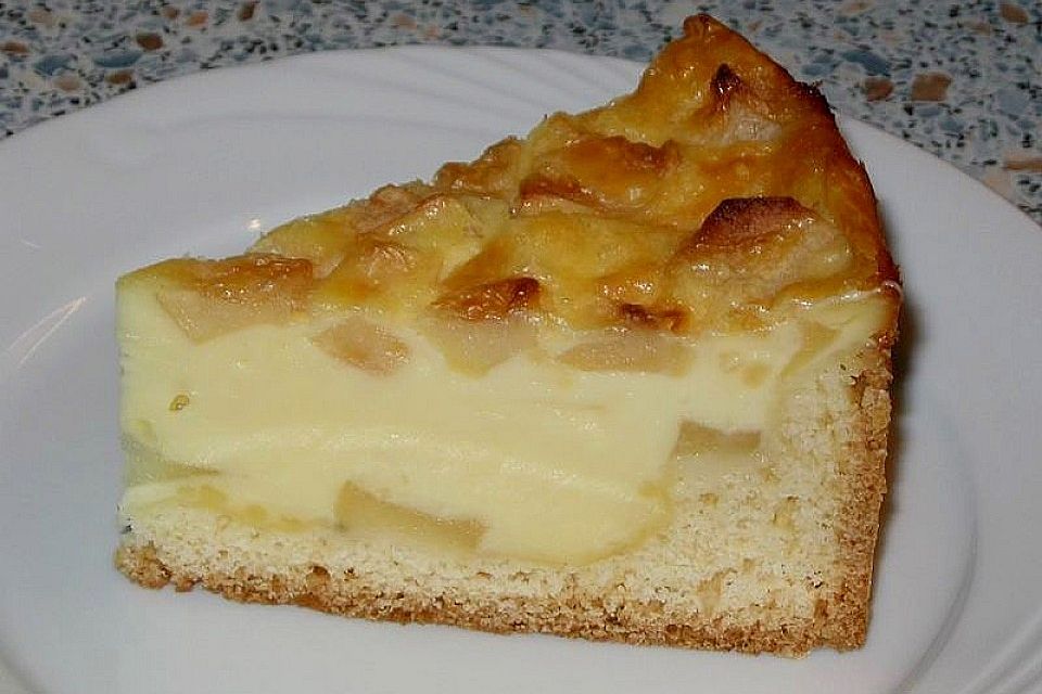 Apfelkuchen mit Sahne - Puddingguss