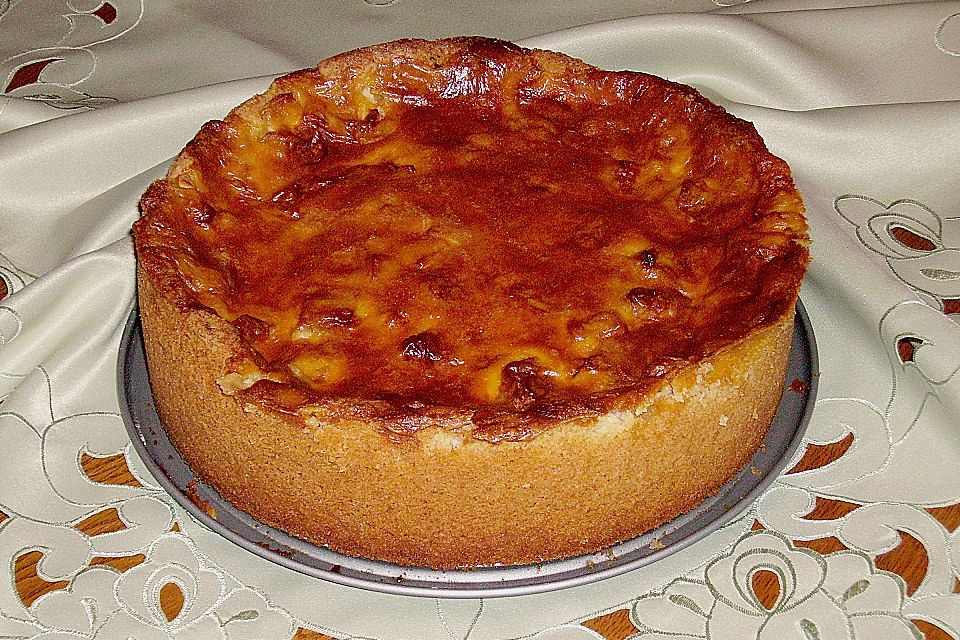 Apfelkuchen mit Sahne - Puddingguss