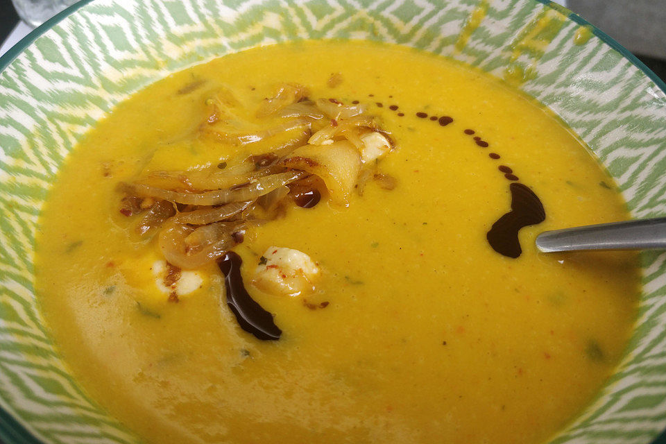 Kürbis-Apfel-Suppe