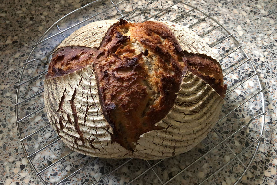 Weizenmischbrot mit Weizensauerteig ohne Hefe