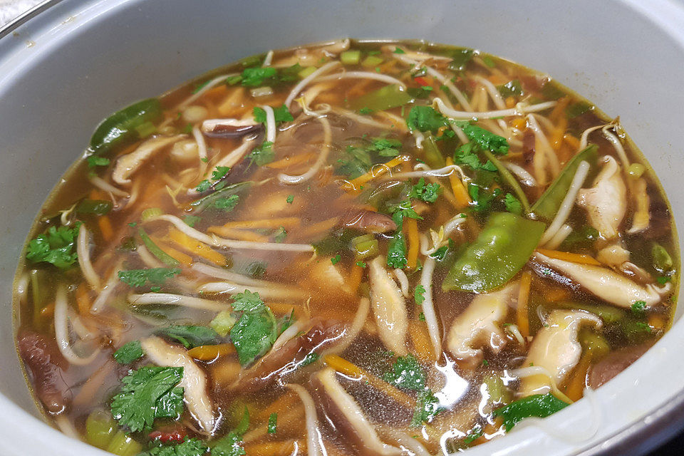 Schnelle Asia-Suppe