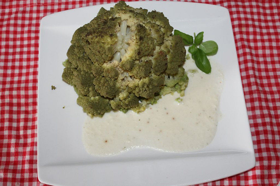 Romanesco mit Käsesauce