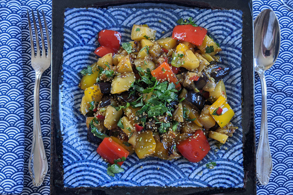 Asia Style Kartoffeln mit Auberginen und Paprika à la Ting Ting