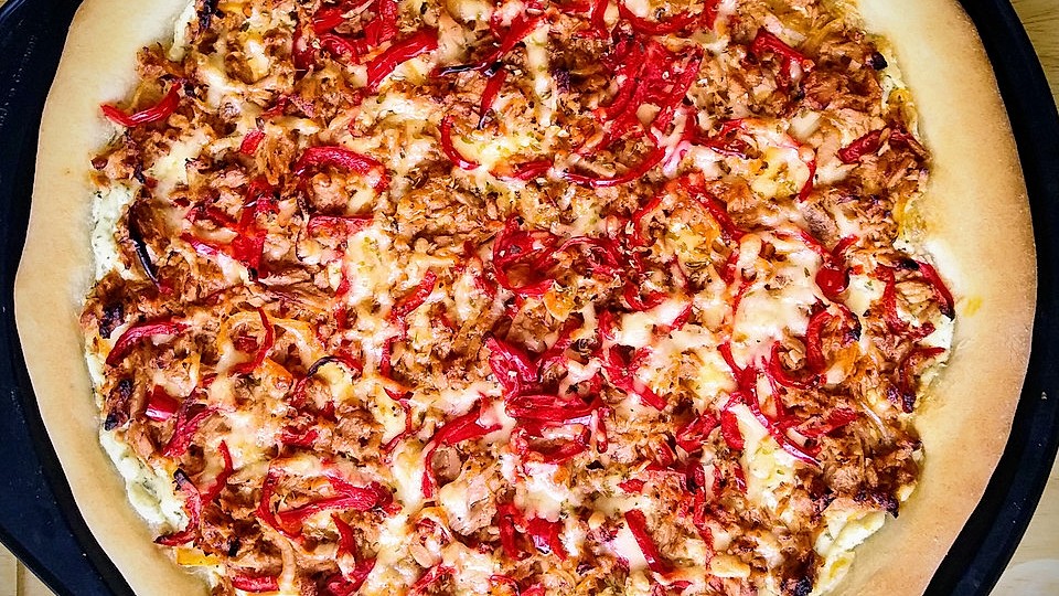 Weisse Pizza Mit Thunfisch Zwiebeln Und Paprika Von Zuiko Chefkoch