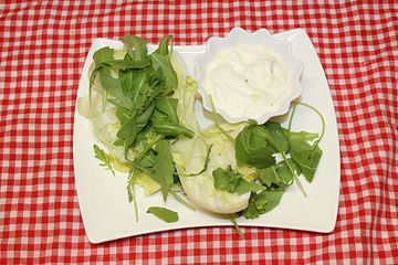 Blue Cheese-Sherry-Salatdressing oder Stippe