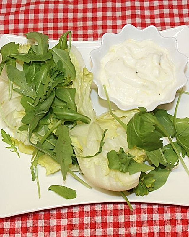 Blue Cheese-Sherry-Salatdressing oder Stippe