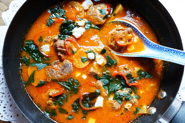 Schweinefleisch mit Pilzen in Tomatensauce von dieter_sedlaczek