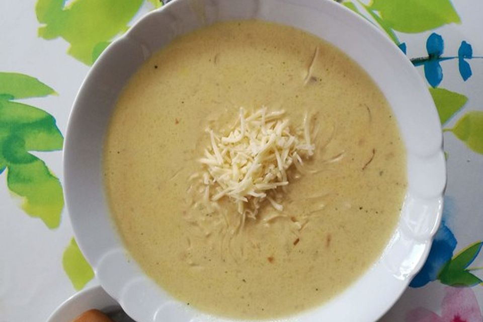 Chrissis vegetarische Käse-Hack-Suppe