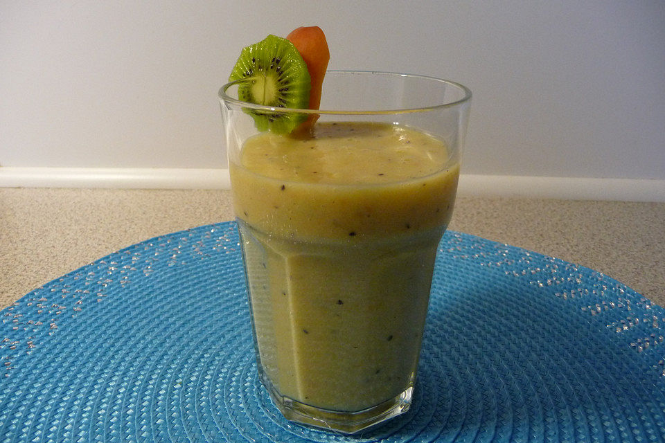 Aprikosen-Kiwi-Bananen Smoothie