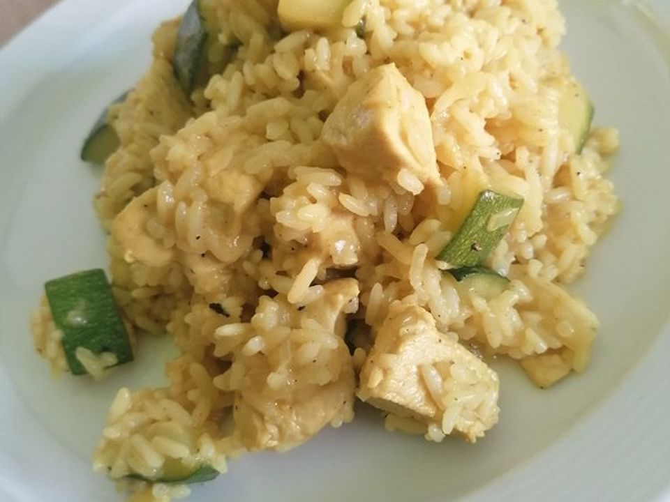 Kokos-Curry-Hähnchen mit Zucchini und Reis von FinschiKocht| Chefkoch