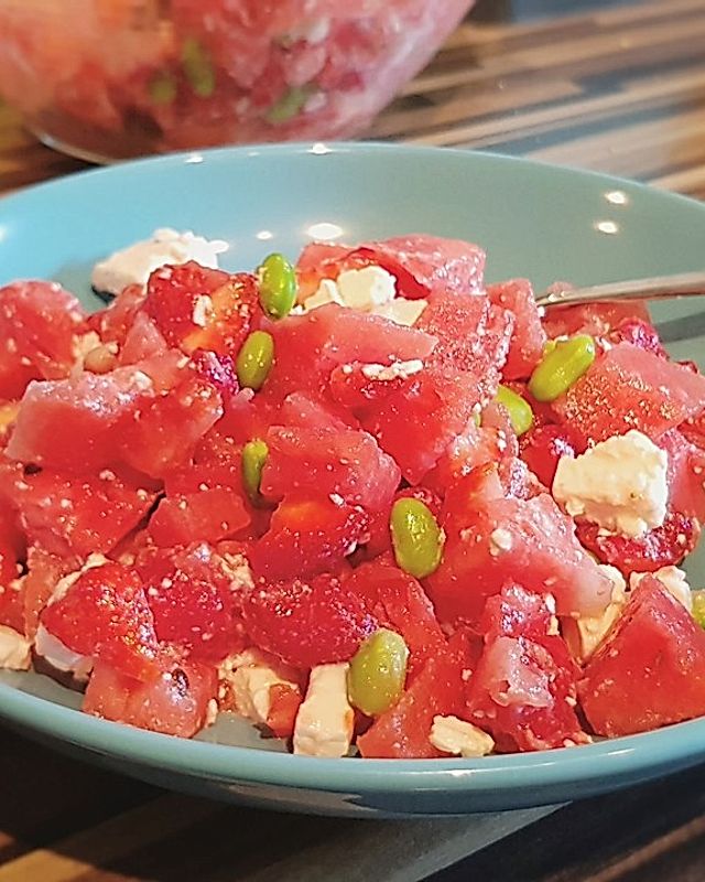 Wassermelone-Erdbeer-Salat