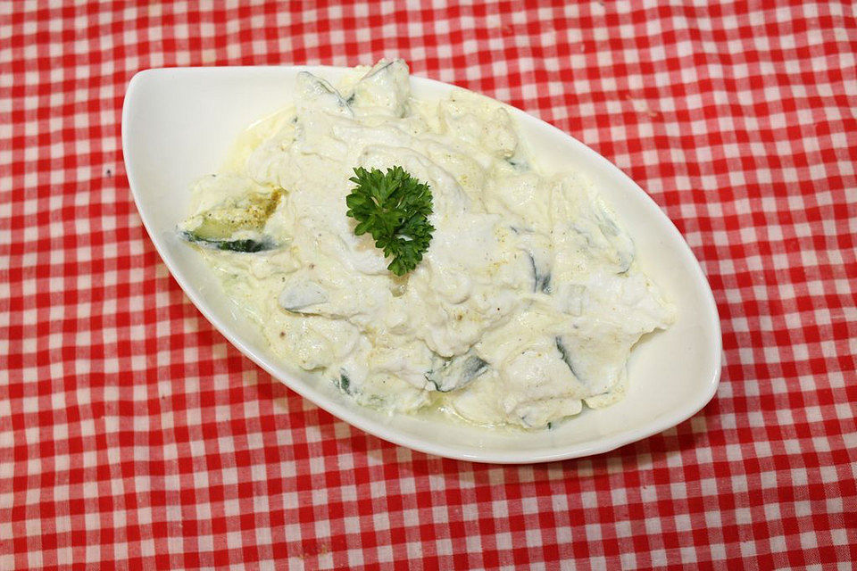 Knoblauch-Quark-Creme mit Gurke und Ras el Hanout