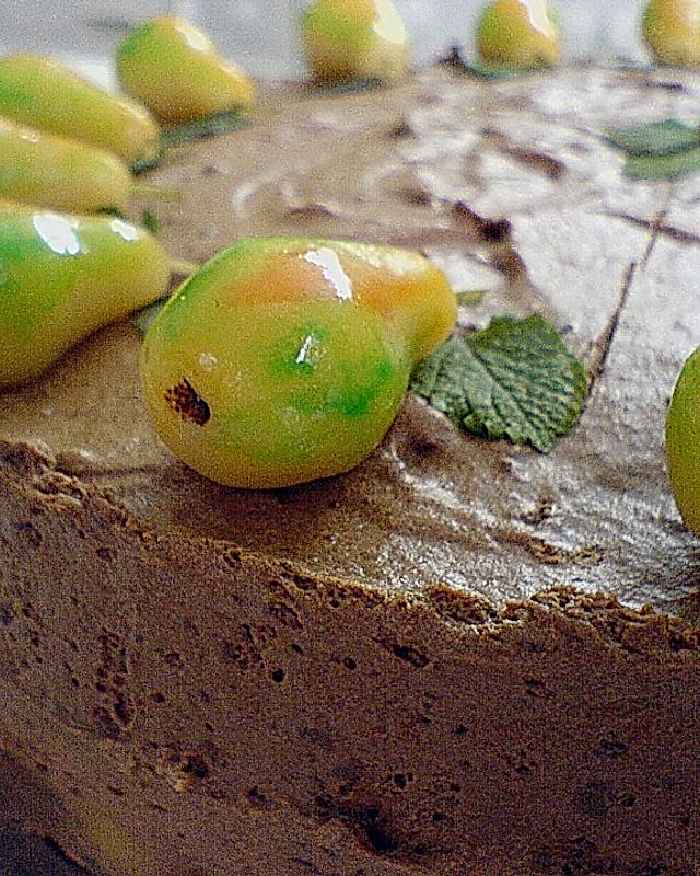 Mousse - au - Chocolat - Torte mit saftigen Birnen