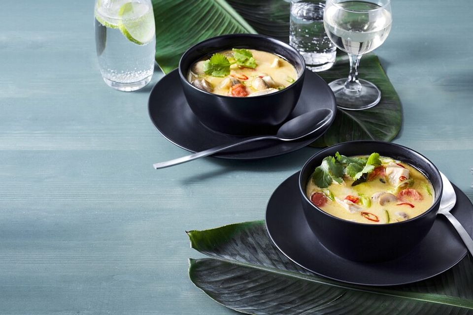 Tom Kha Gai - Thailändische Kokos-Hühnersuppe