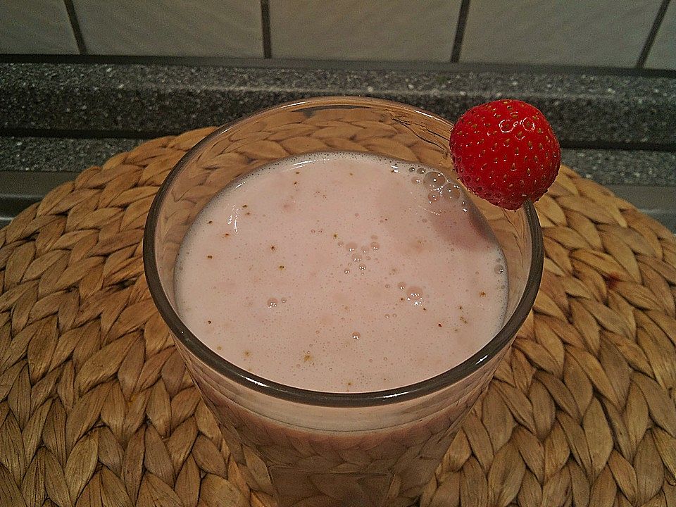 Erdbeer - Soja - Shake von lobloch4 | Chefkoch