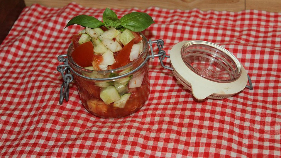 Gurken-Tomatensalat mal anders von eisbobby