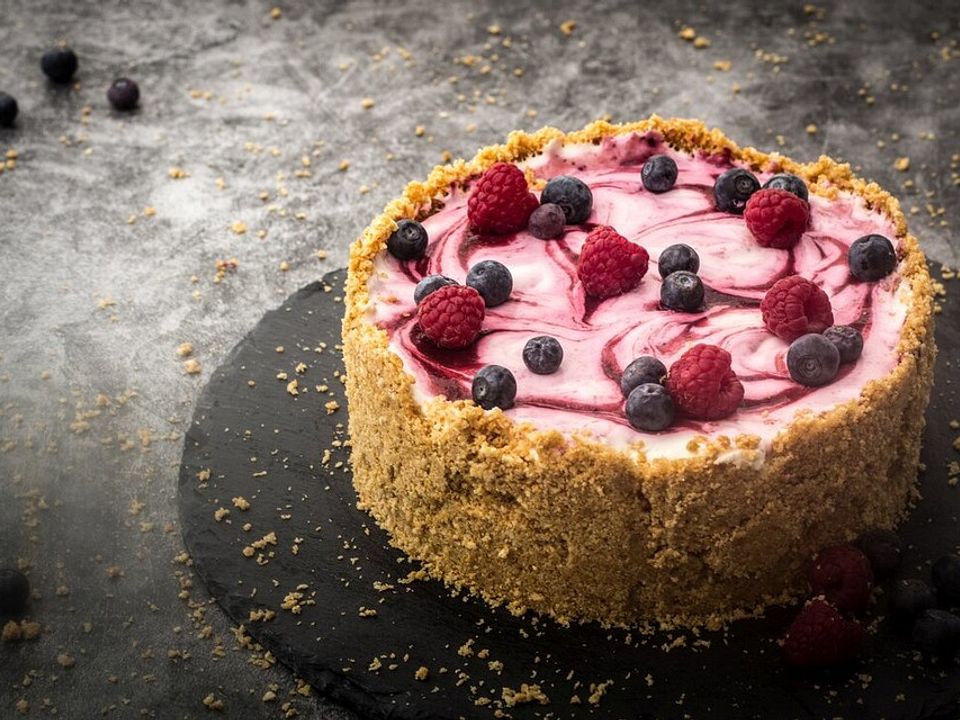 Käsesahnetorte mit Waldbeeren von Fräulein_Muffin| Chefkoch