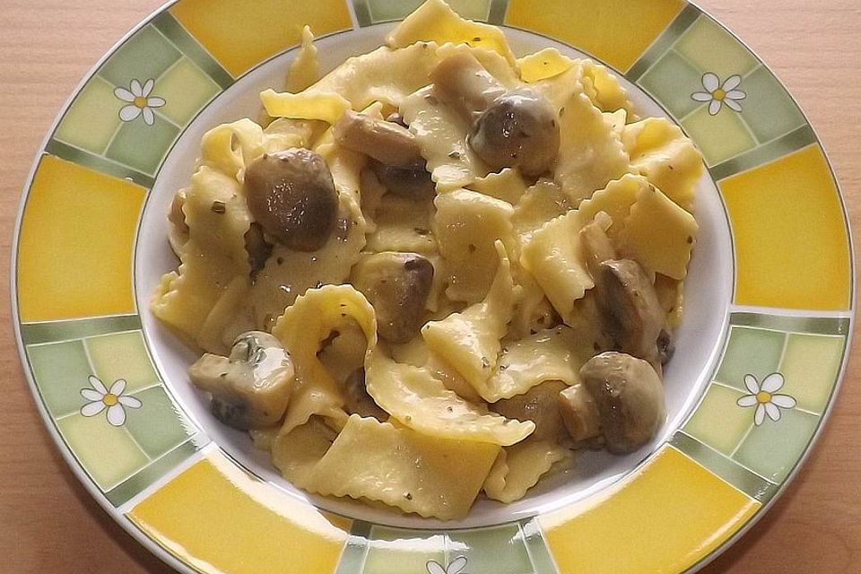 Bandnudeln in Champignoncremesauce