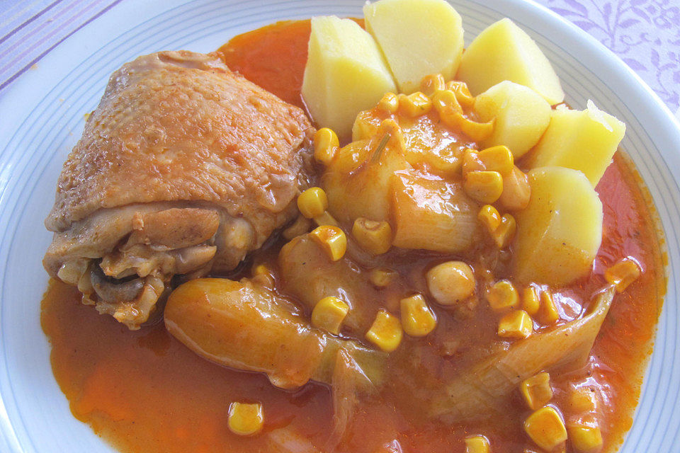 Hähnchenpfanne mit Mais und Zwiebeln