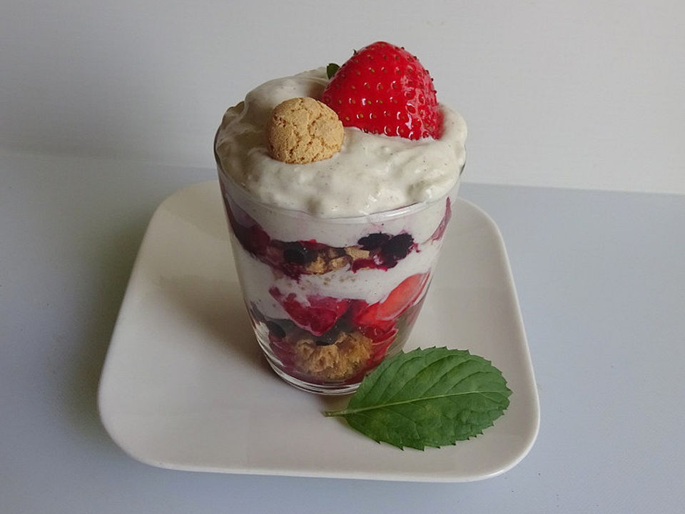 Erdbeer-Heidelbeer-Dessert von sportfreak2020| Chefkoch
