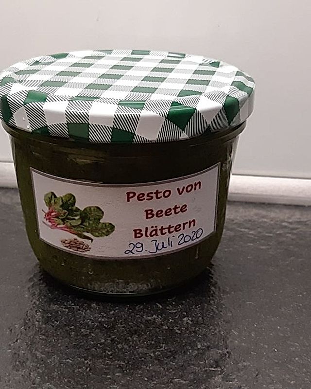 Pesto von Bete-Blättern