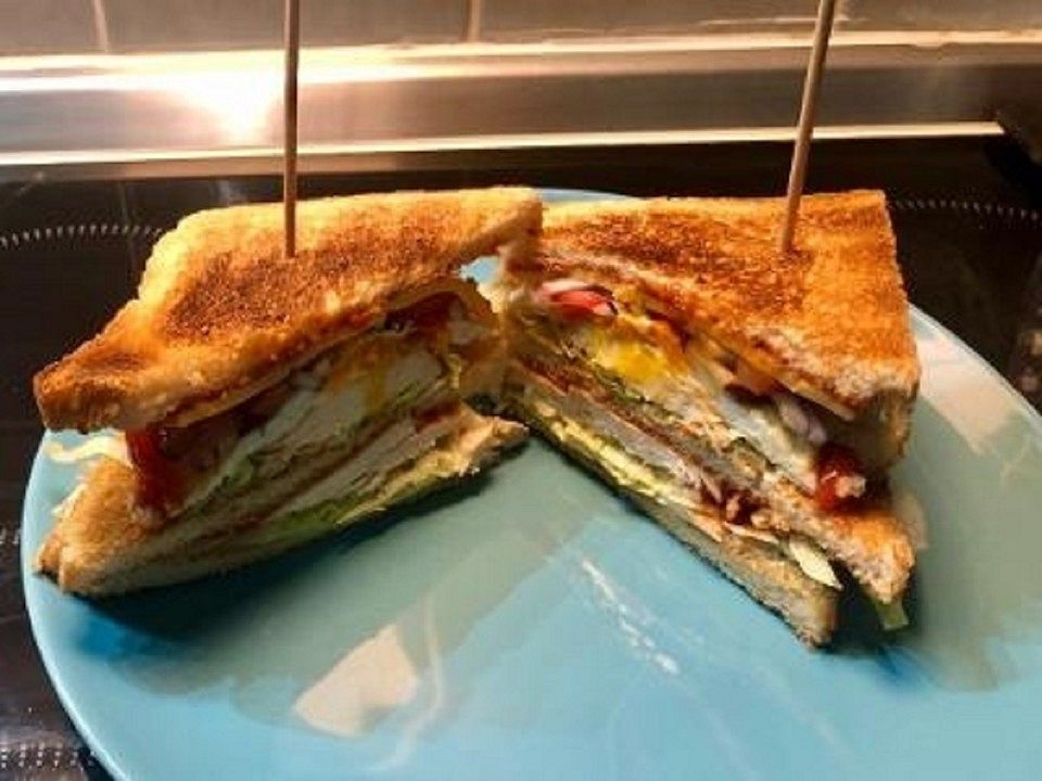 Einfaches Clubsandwich mit Hähnchenbrust von bosskitchen| Chefkoch